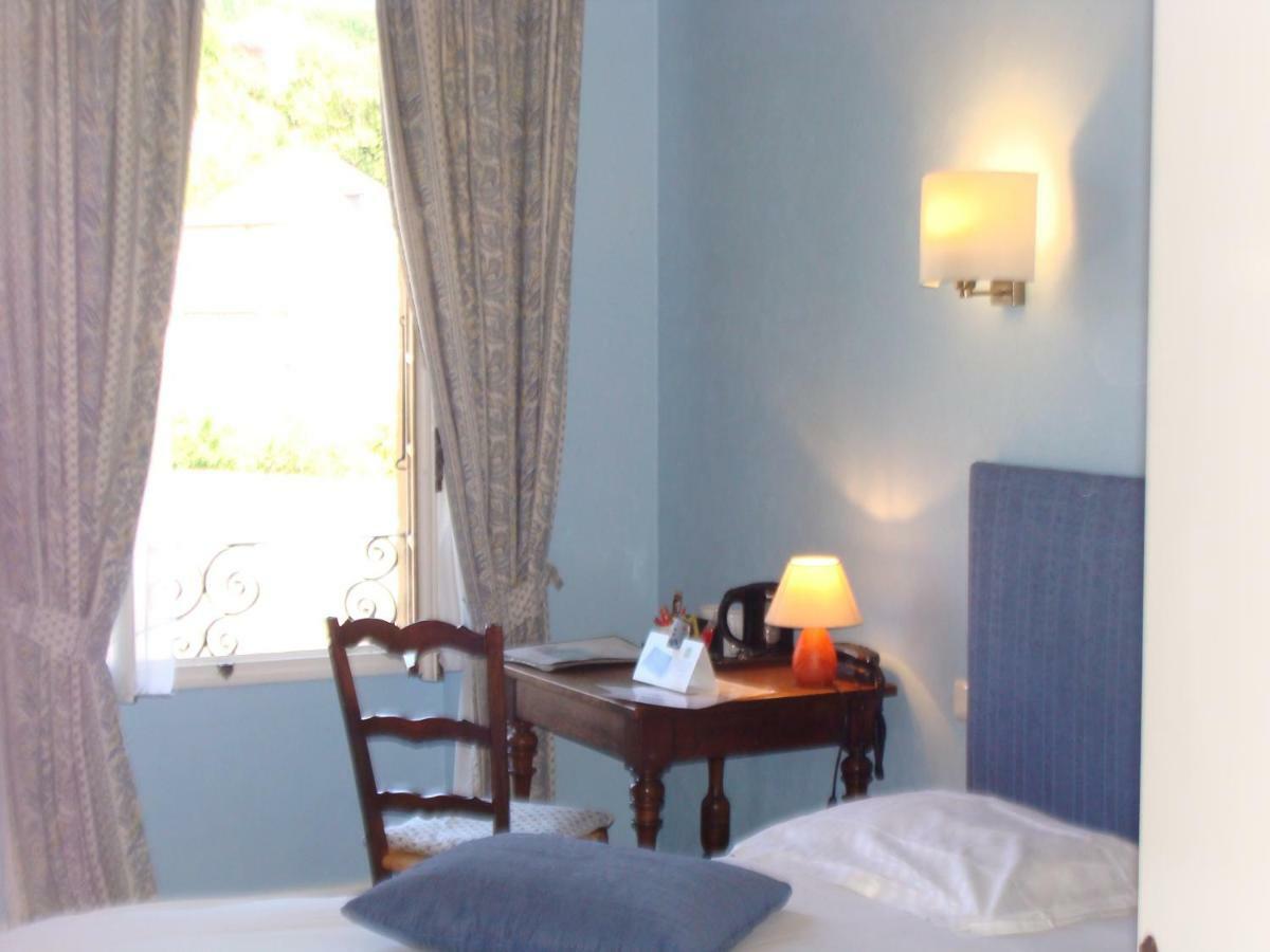 Logis La Gamade Hotel Donzenac ภายนอก รูปภาพ