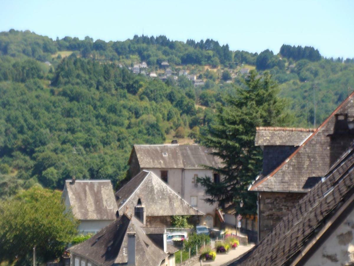 Logis La Gamade Hotel Donzenac ภายนอก รูปภาพ