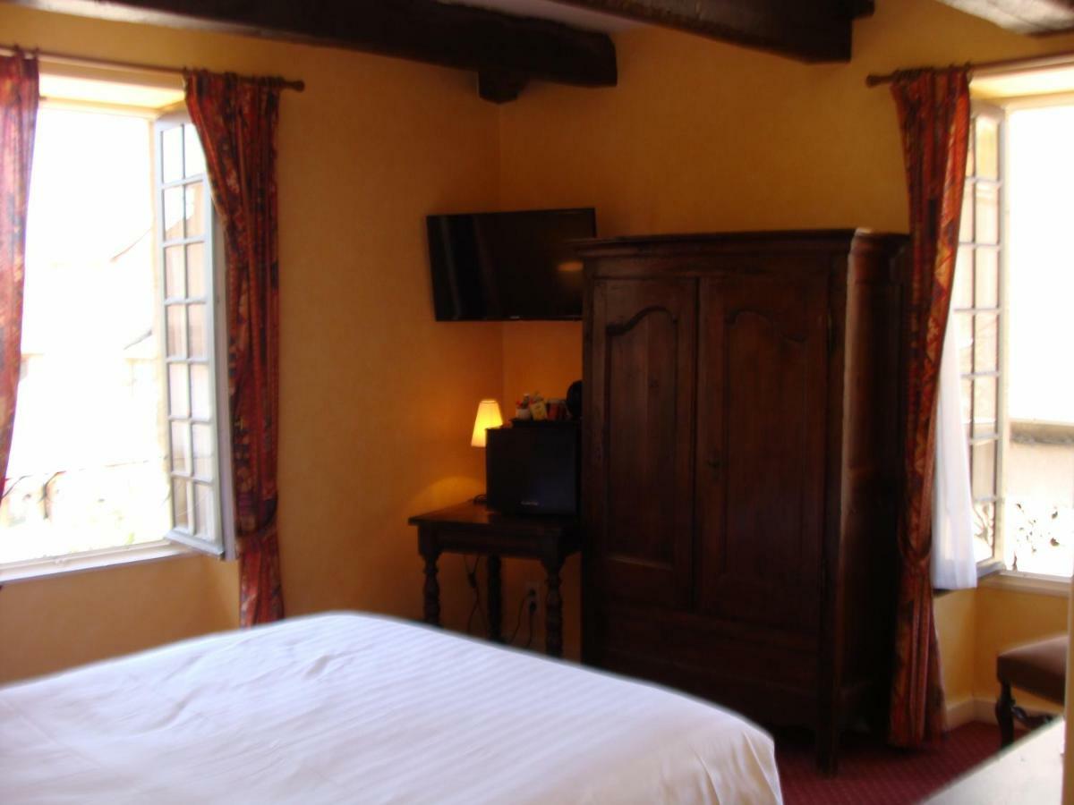 Logis La Gamade Hotel Donzenac ภายนอก รูปภาพ