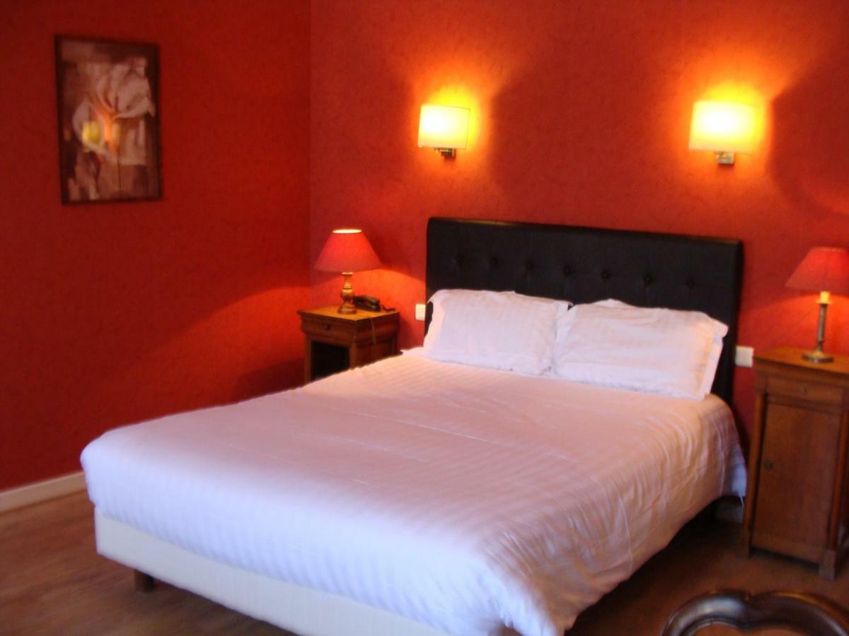 Logis La Gamade Hotel Donzenac ภายนอก รูปภาพ