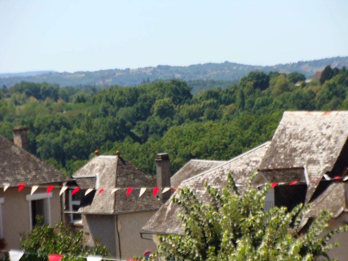 Logis La Gamade Hotel Donzenac ภายนอก รูปภาพ