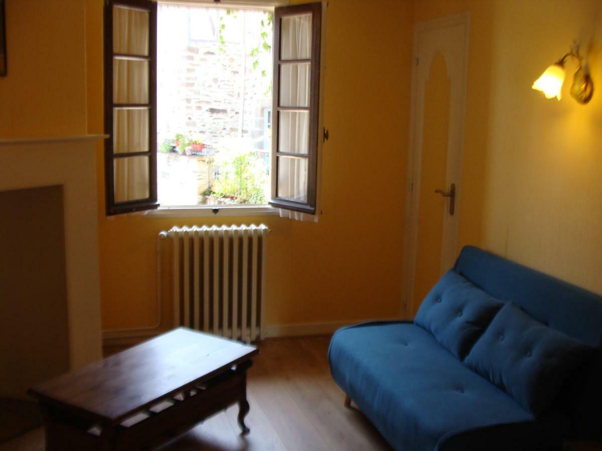 Logis La Gamade Hotel Donzenac ภายนอก รูปภาพ