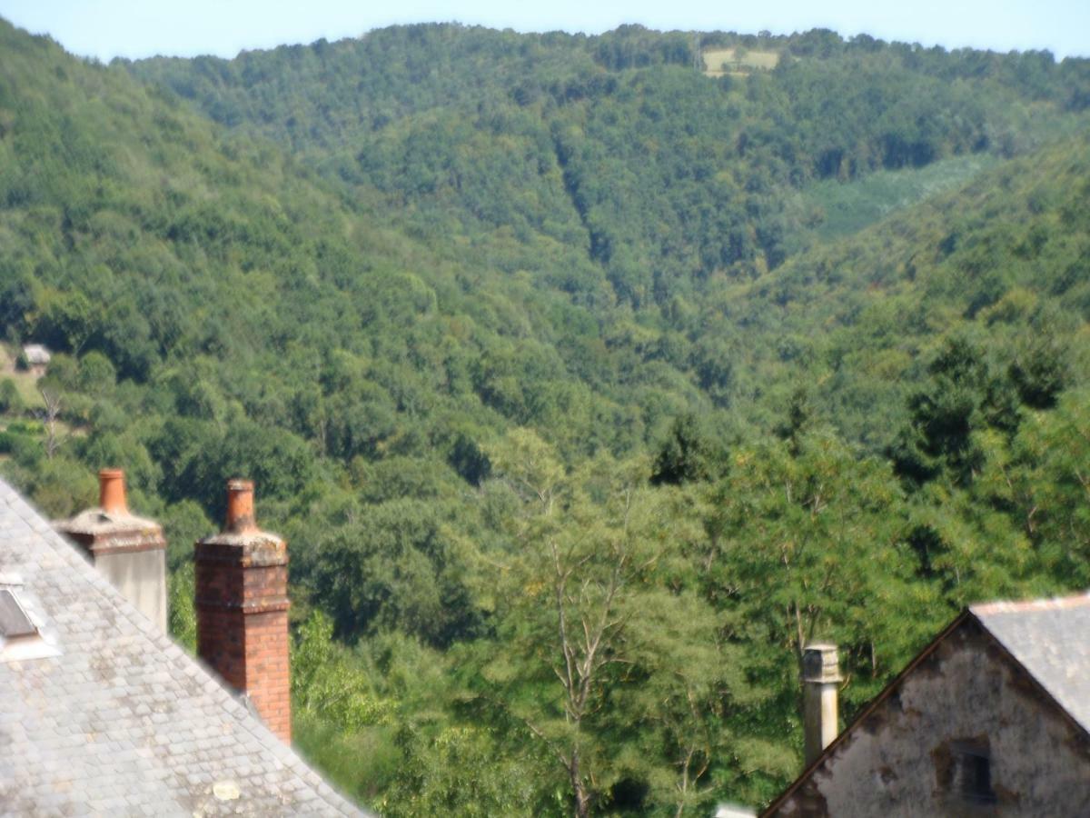 Logis La Gamade Hotel Donzenac ภายนอก รูปภาพ
